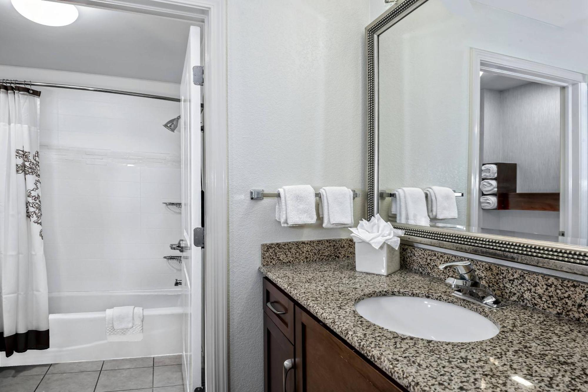 Residence Inn By Marriott San Antonio Seaworld / Lackland Екстер'єр фото